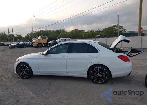 2020 Mercedes-Benz C 300 из США, поврежденный, VIN W1KWF8DB6LR574594